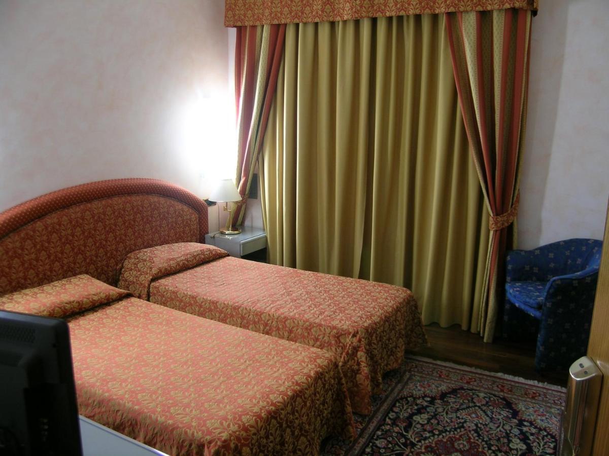 Hotel Da Vito Campagna Lupia Εξωτερικό φωτογραφία